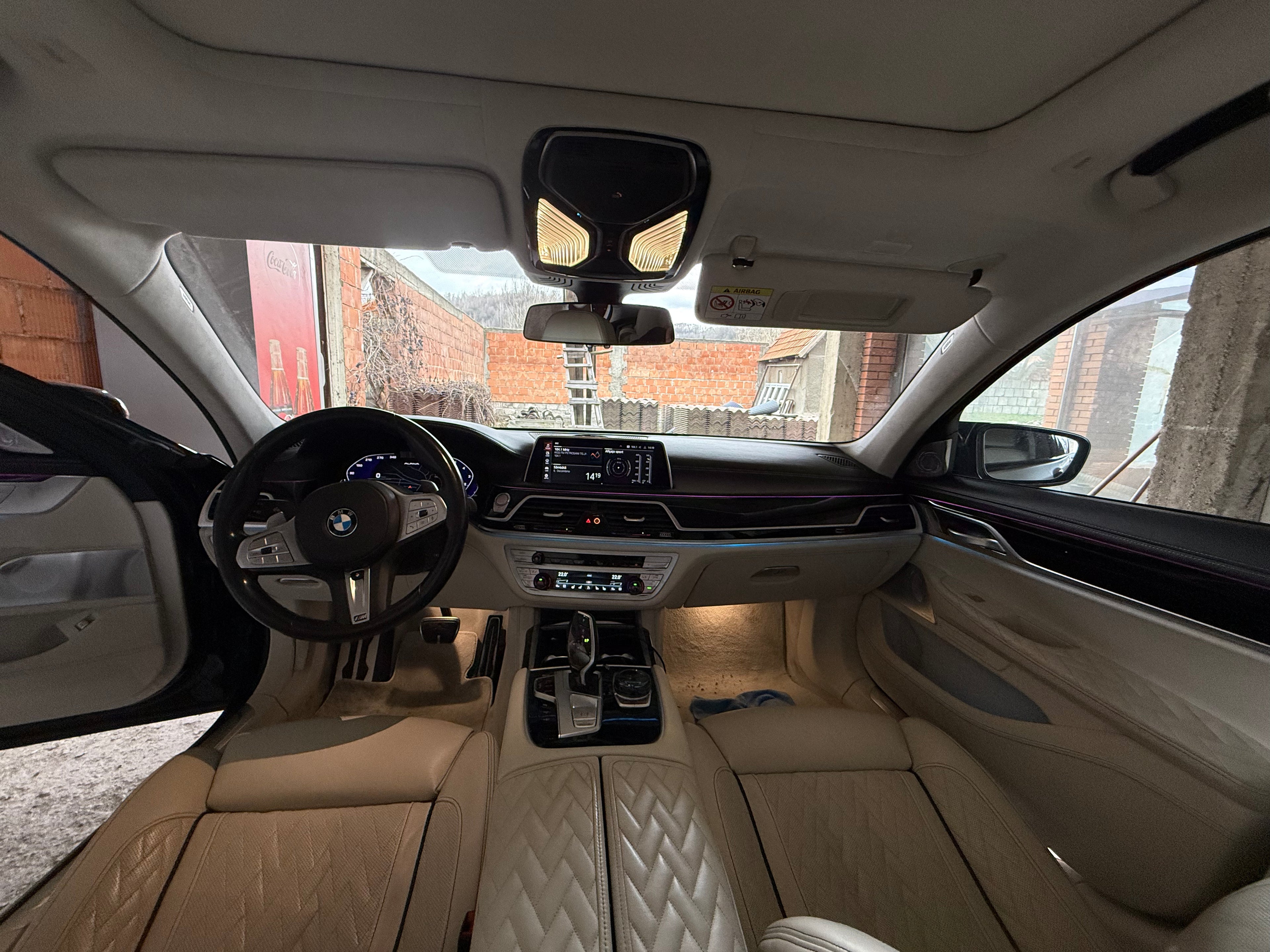 BMW 750xi 2020