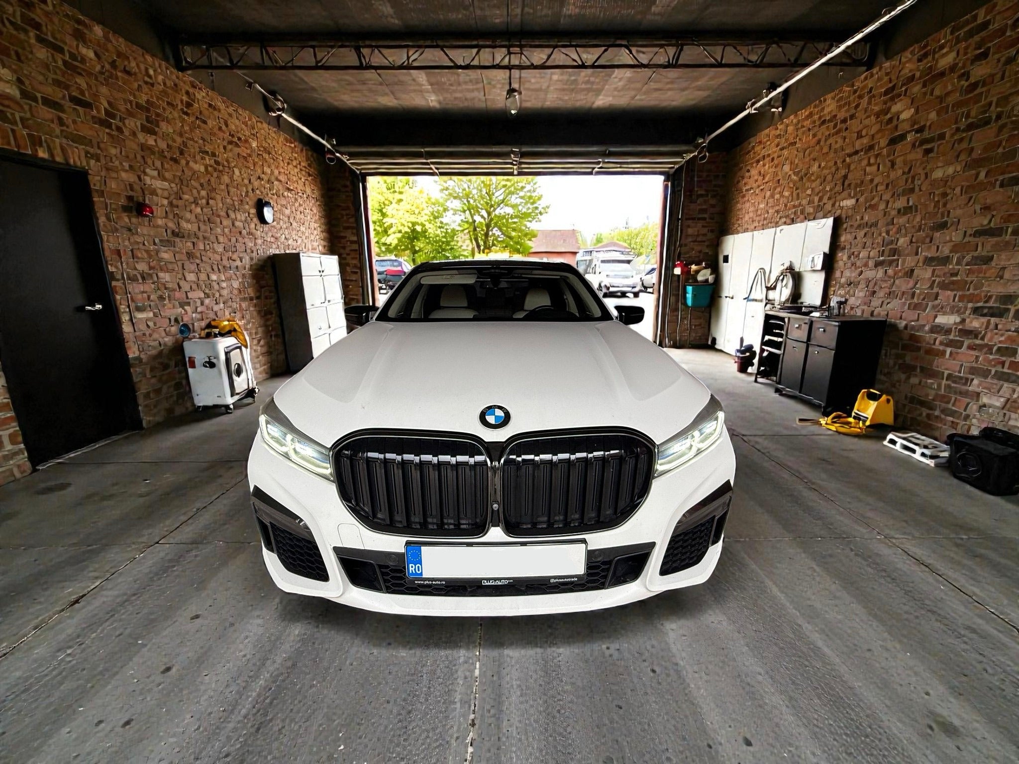BMW 750xi 2020