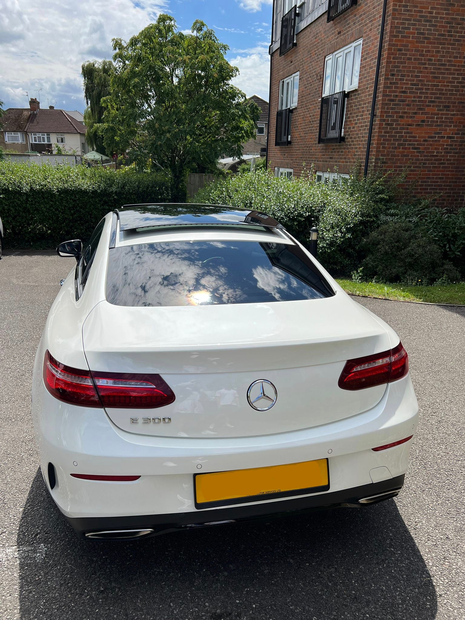 Mercedes-Benz E300 AMG Line Coupe