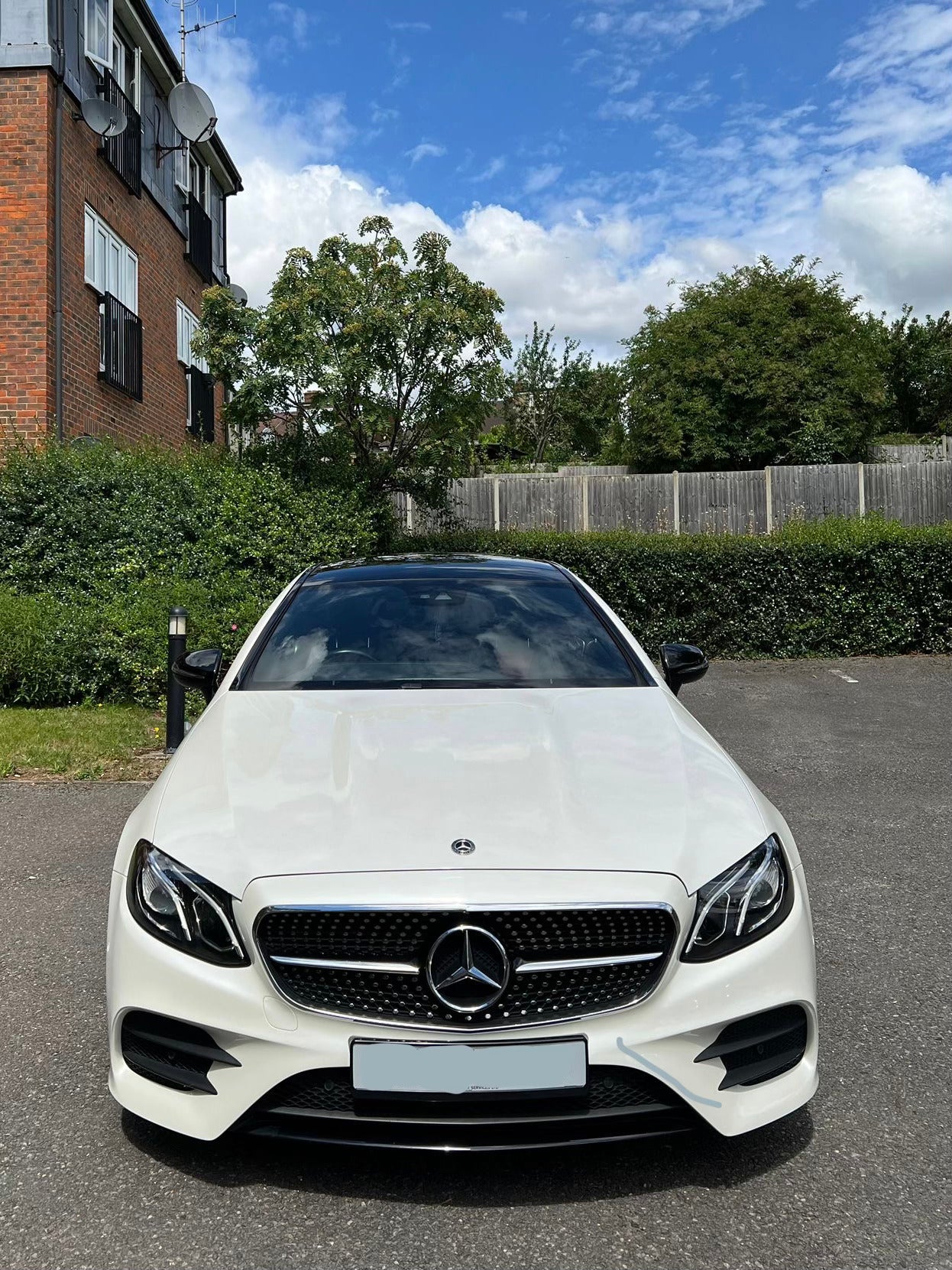 Mercedes-Benz E300 AMG Line Coupe