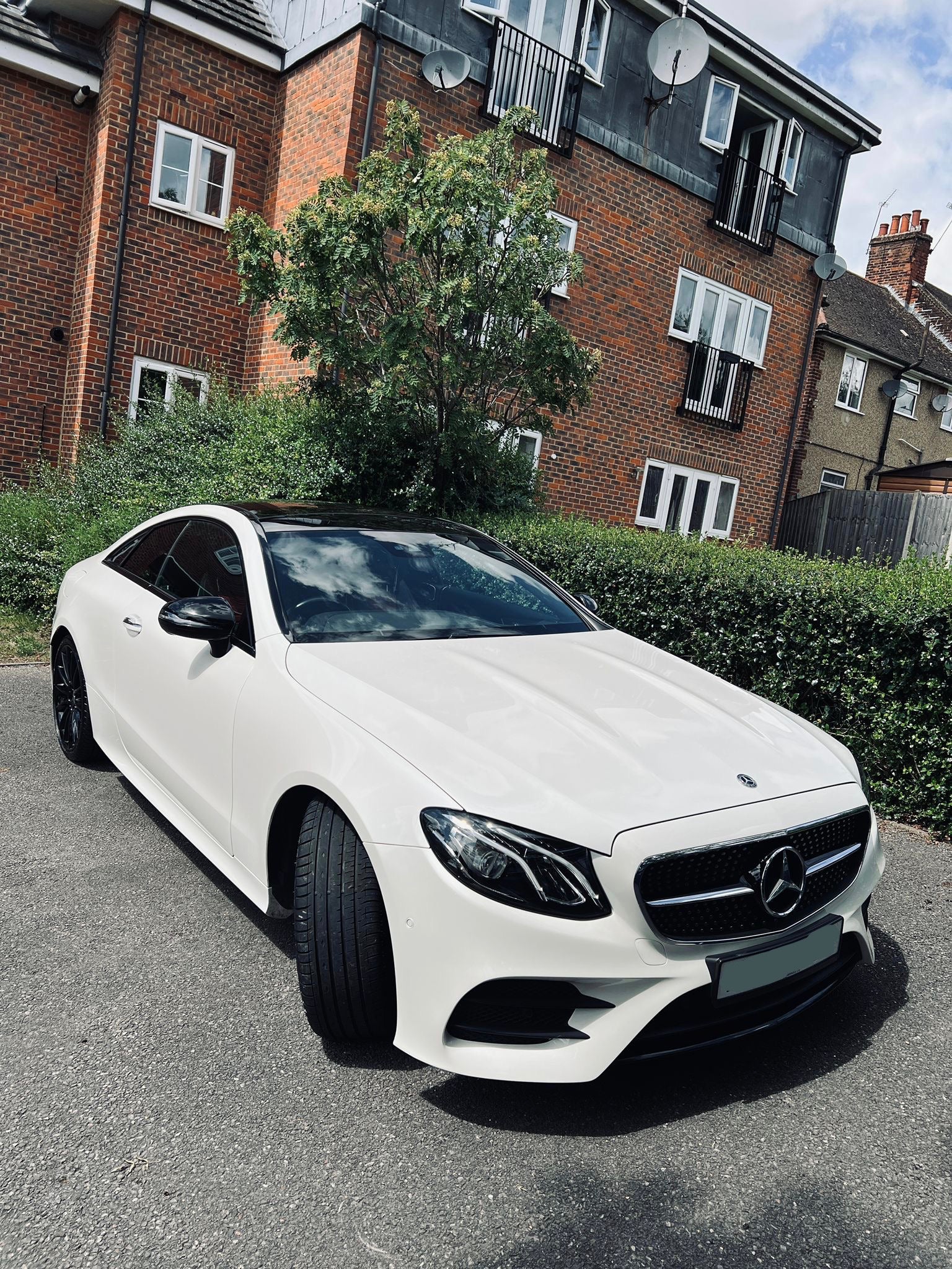 Mercedes-Benz E300 AMG Line Coupe